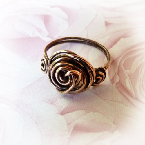 Romantic Roses Wire Ring